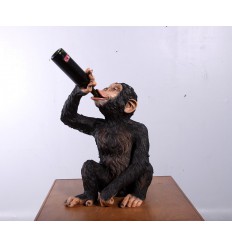 CHIMPANCE BEBIENDO CERVEZA