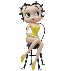 BETTY BOOP EN UNA SILLA