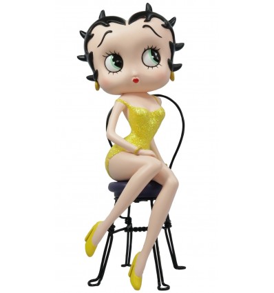 BETTY BOOP EN UNA SILLA