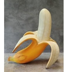 FIGURA DE UNA UN PLATANO GIGANTE