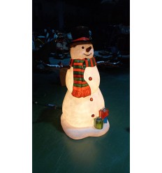 FIGURA CON LUZ DE MUÑECO DE NIEVE CON REGALOS