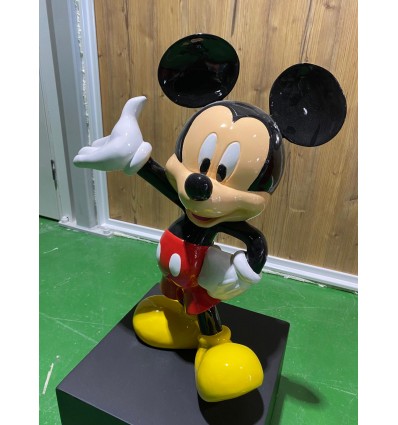 FIGURA MICKEY MOUSE SOBRE CAJÓN