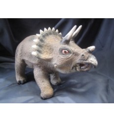 FIGURA DINOSAURIO TRICERATOPS